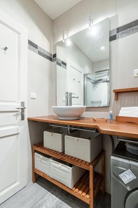 My Casa - Stalingrad 32 - Good Apartment, Port Of Apartment Nizza