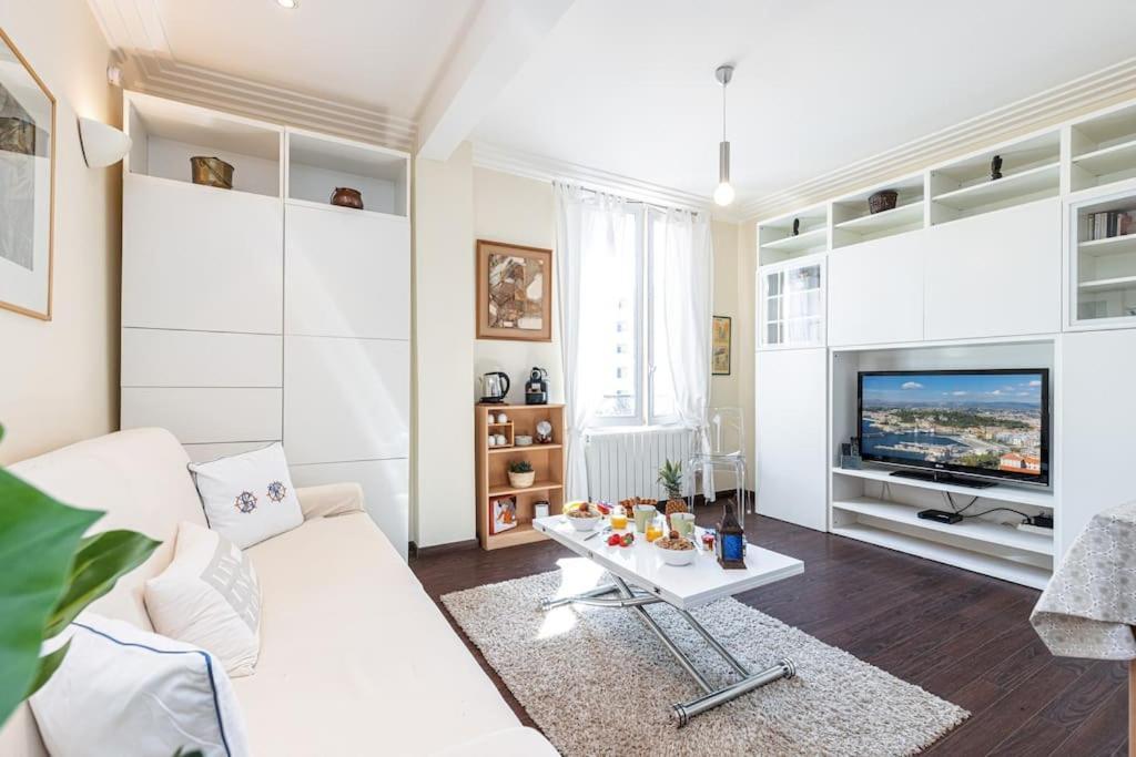 My Casa - Stalingrad 32 - Good Apartment, Port Of Apartment Nizza